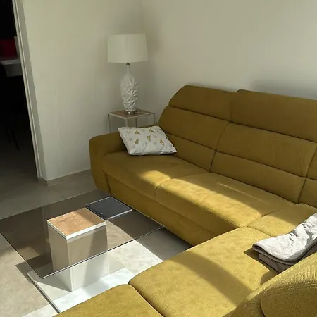 Daire Zentral Mit Garten Fuer Bis Zu 6 Personen *