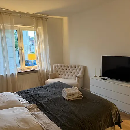 公寓 Zentral Mit Garten Fuer Bis Zu 6 Personen *