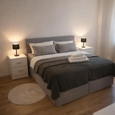 Zentral Mit Garten Fuer Bis Zu 6 Personen *