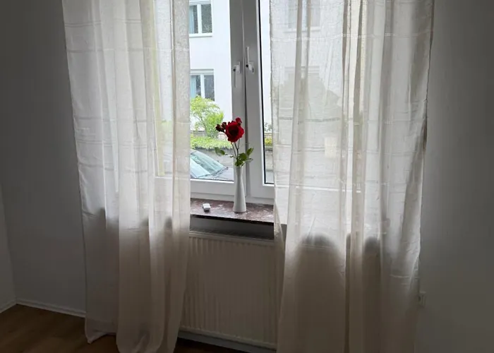 Zentral Mit Garten Fuer Bis Zu 6 Personen * פאדרבורן